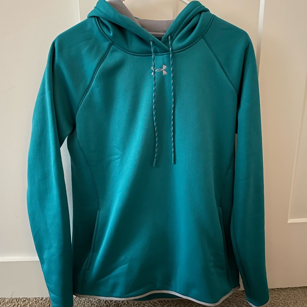 Womens Under Armour Sweatshirt!